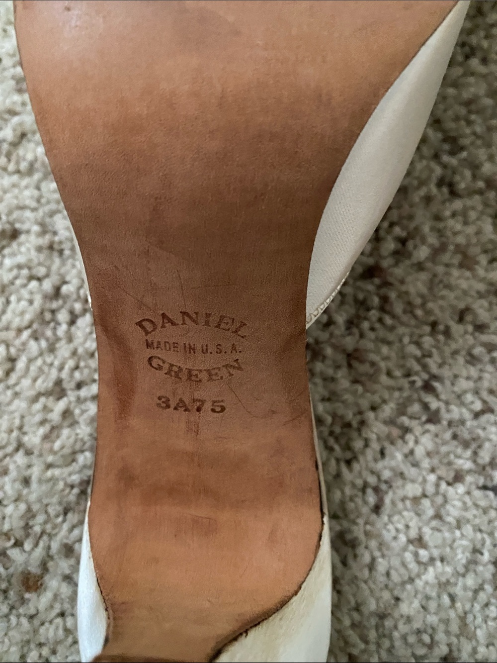 Vintage 1950s Daniel Green Satin Peep-Toe Heels with Tulle Rosette - Champagne - Picture 3 of 9